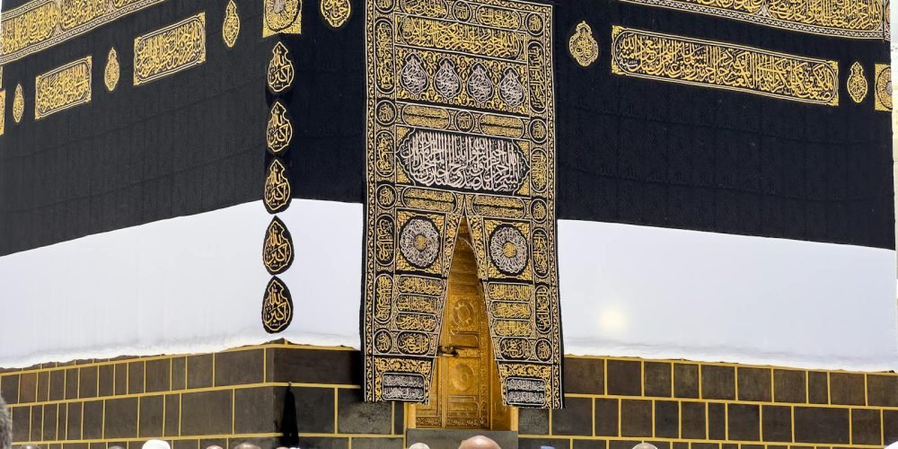 Photo by Yasir Gürbüz A gathering of pilgrims around the sacred Kaaba in Mecca, a significant Islamic site.